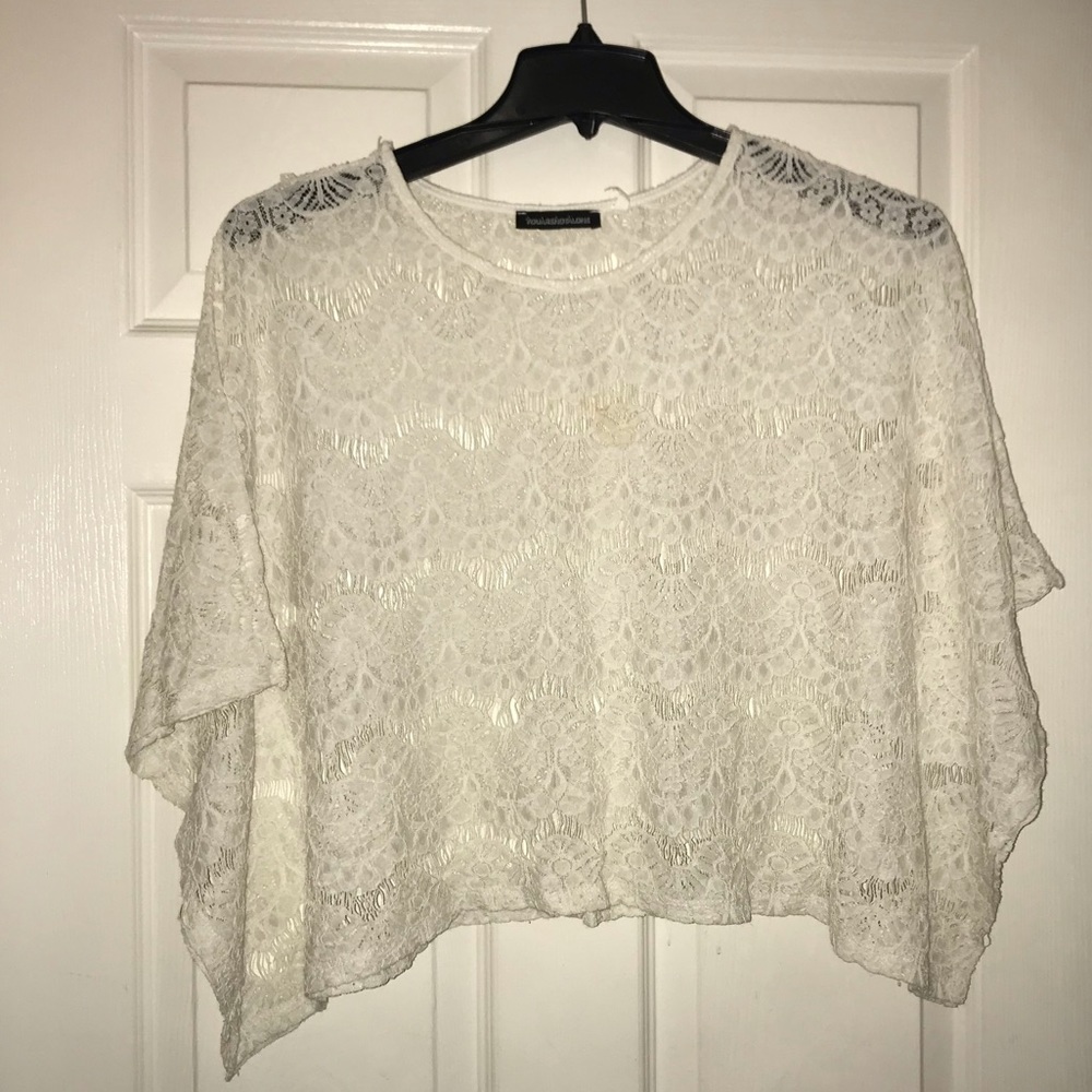 White lace sheer flowy top. Super cute like new.